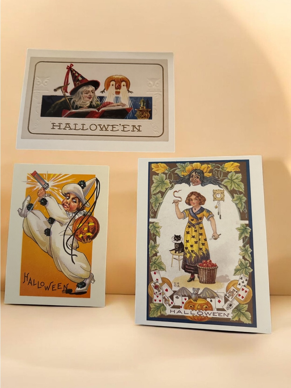 Halloween Vintage-Style Greeting Cards